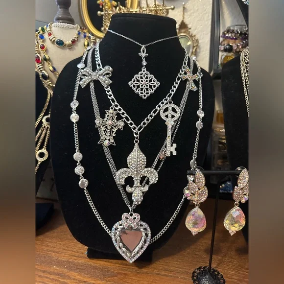 Vintage to Modern Jewelry Show! Tuesday! May 20th at 10:00am PST! - Picture 6 of 10